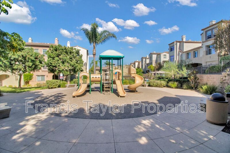 Light and Bright 3 Bedroom in Ideal San Marcos Community! property image