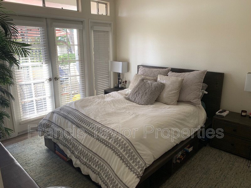 Beautiful Two Bedroom Condo Available in Mission Del Oro property image