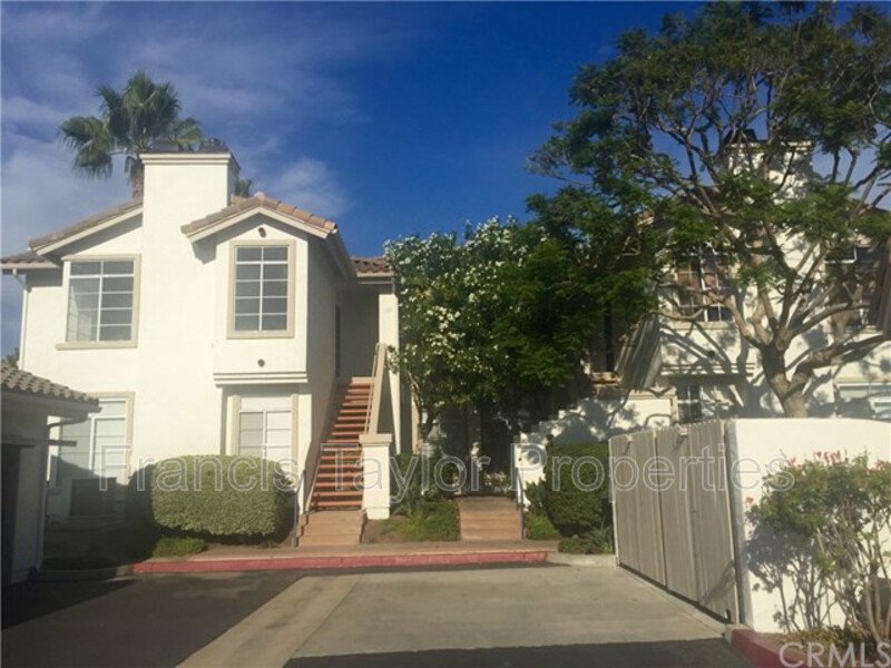 Beautiful Two Bedroom Condo Available in Mission Del Oro property image